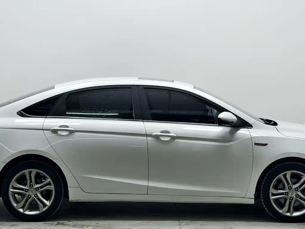 Geely Emgrand GL — миниатюра 8