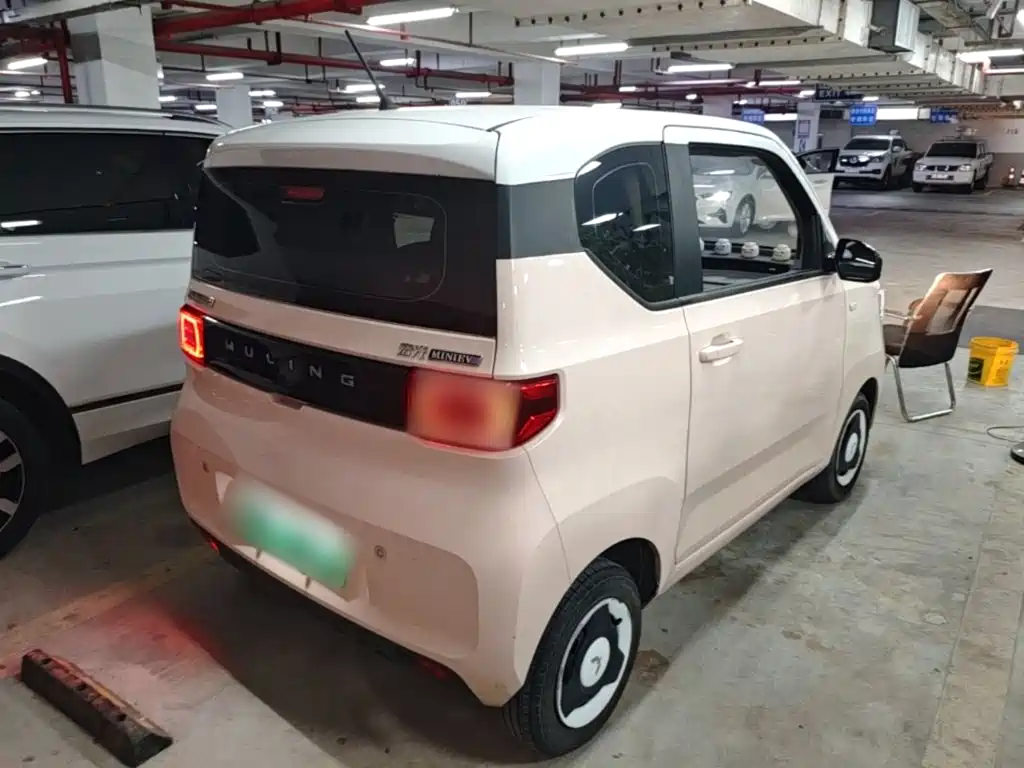 Wuling MINIEV — миниатюра 7