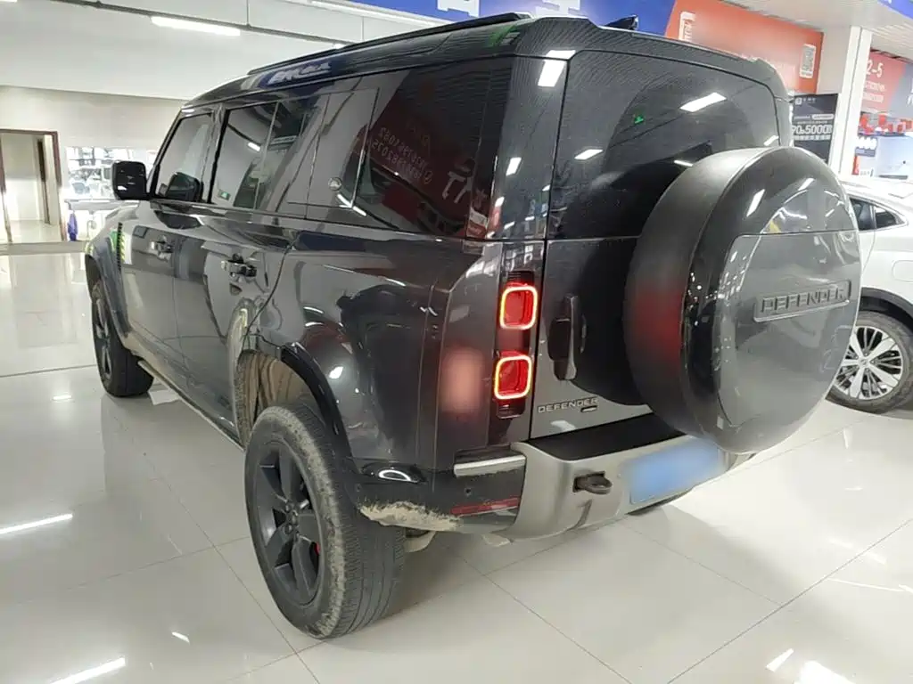 Land Rover Defender — миниатюра 5