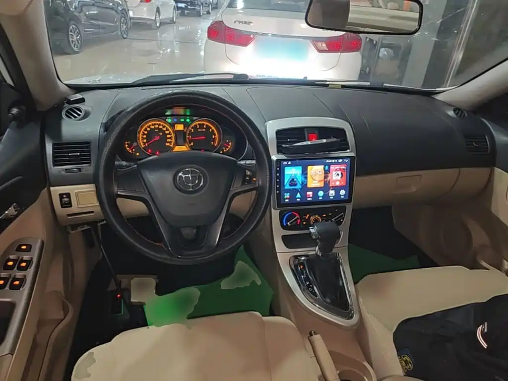 Zhonghua H330 — миниатюра 10