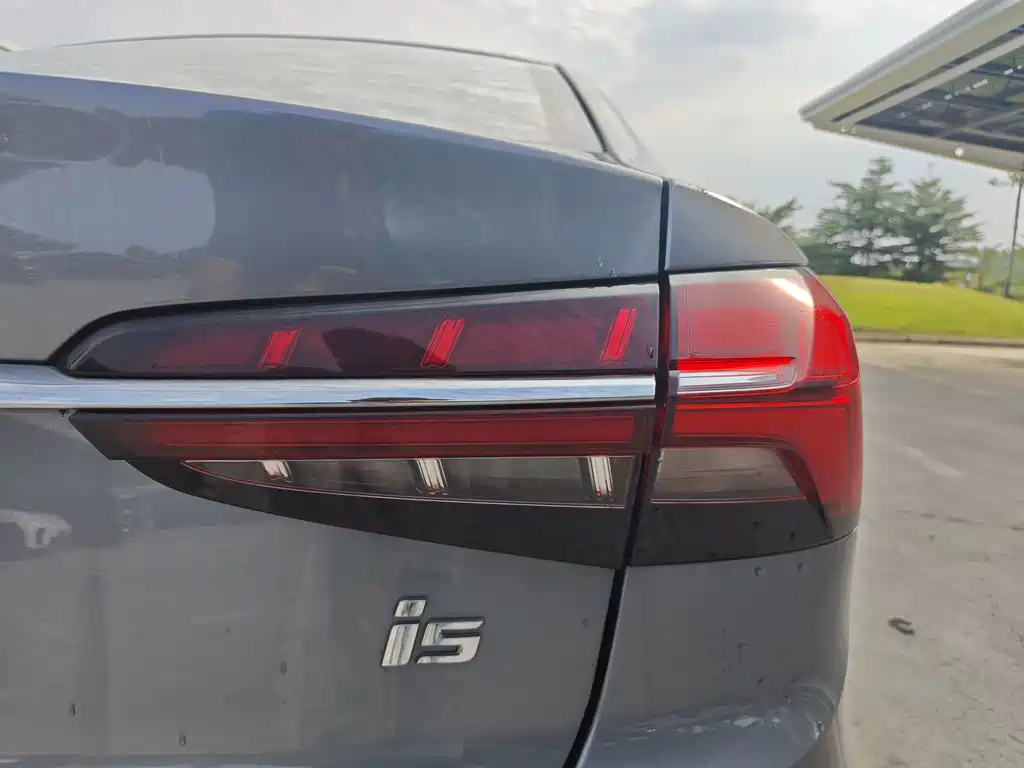 Roewe i5 — миниатюра 10