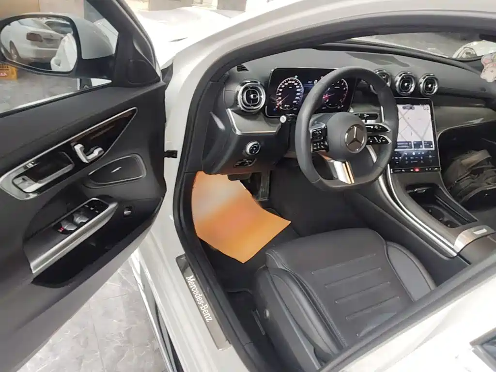 Mercedes-Benz C-Class — миниатюра 16