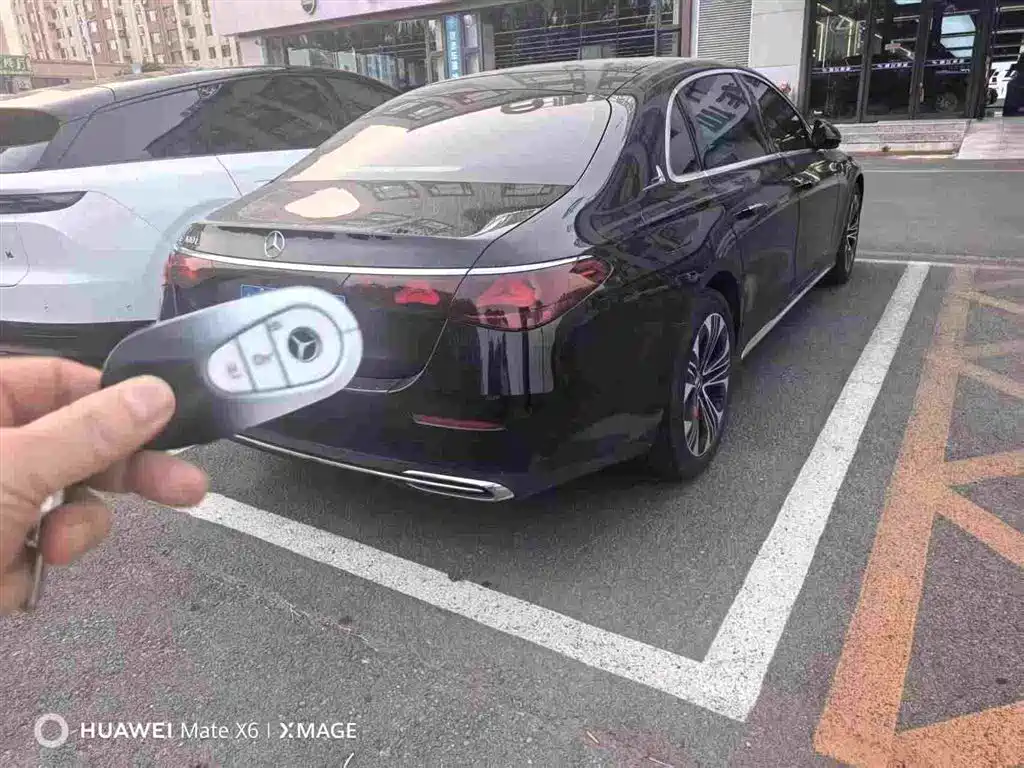 Mercedes-Benz E-Class — миниатюра 3
