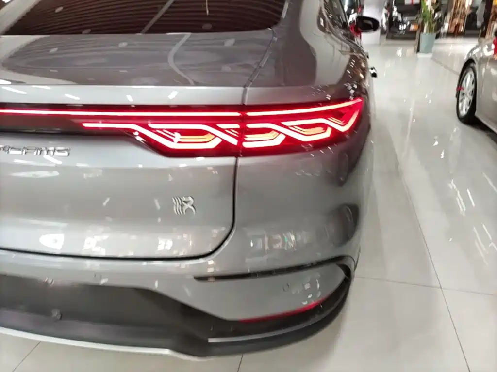 BYD Han — миниатюра 8