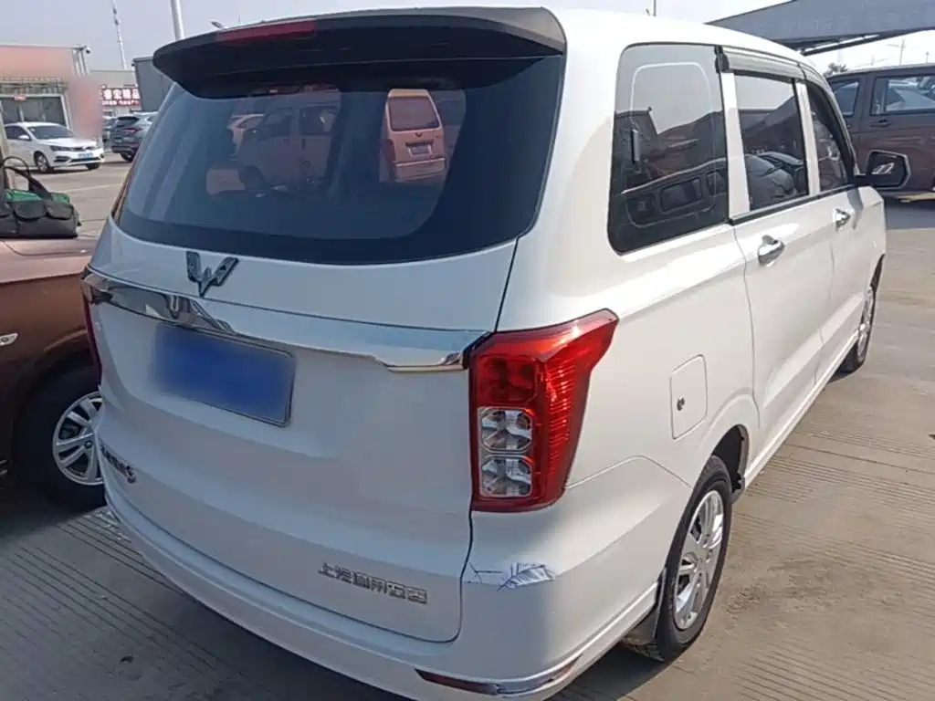 Wuling Hongguang — миниатюра 7