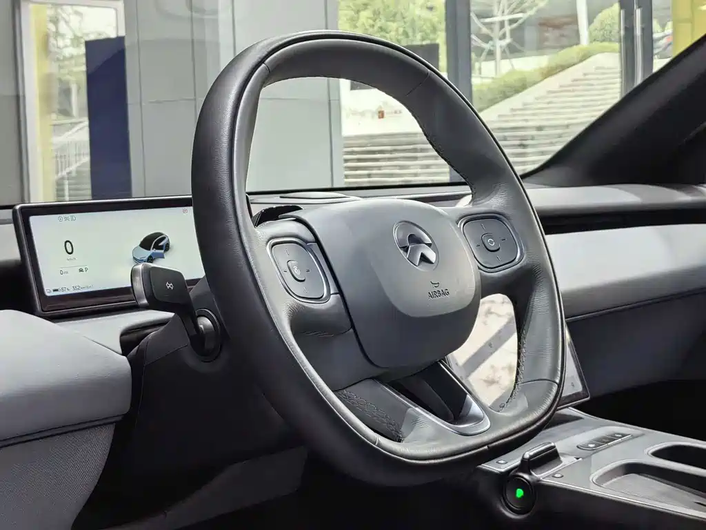NIO ET5T — миниатюра 20
