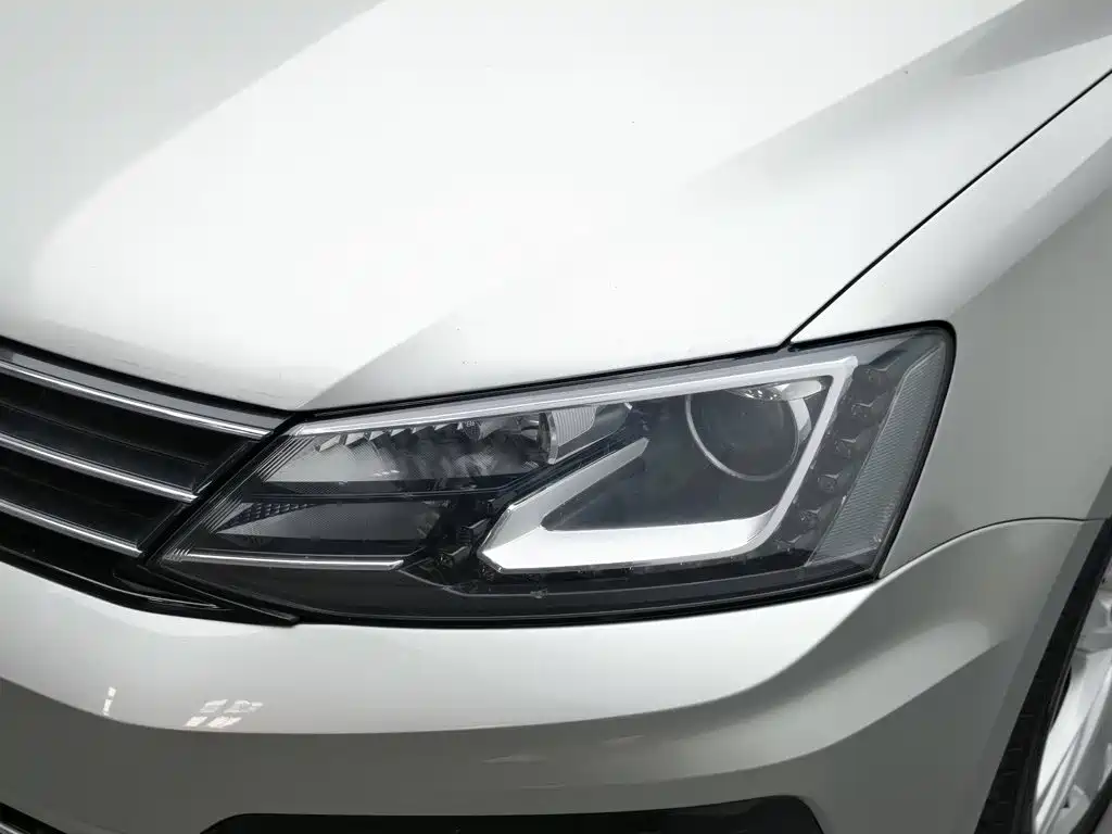 Volkswagen Sagitar — миниатюра 7