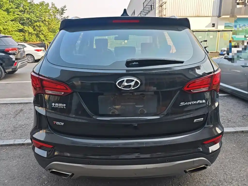 Hyundai Santa Fe — миниатюра 6