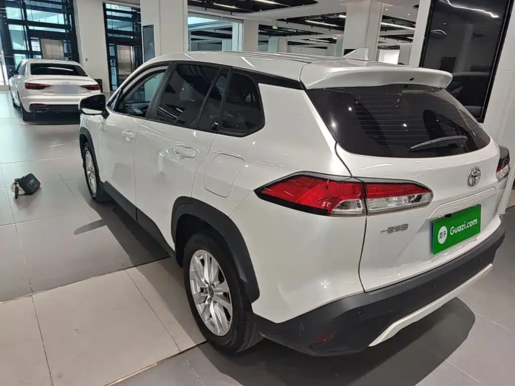 Toyota Corolla Cross — миниатюра 5