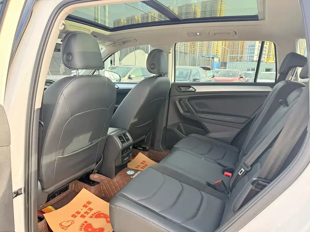 Volkswagen Tiguan L — миниатюра 5