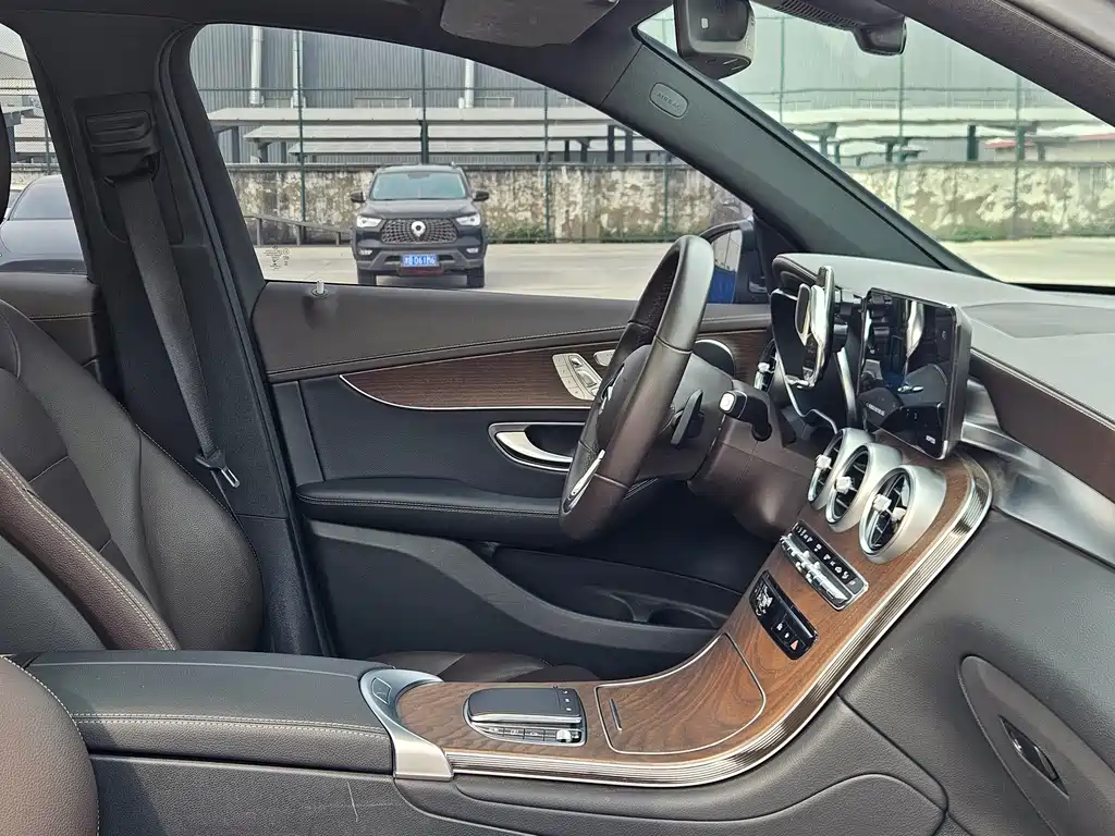 Mercedes-Benz GLC 2022 GLC 260 L 4MATIC Luxury