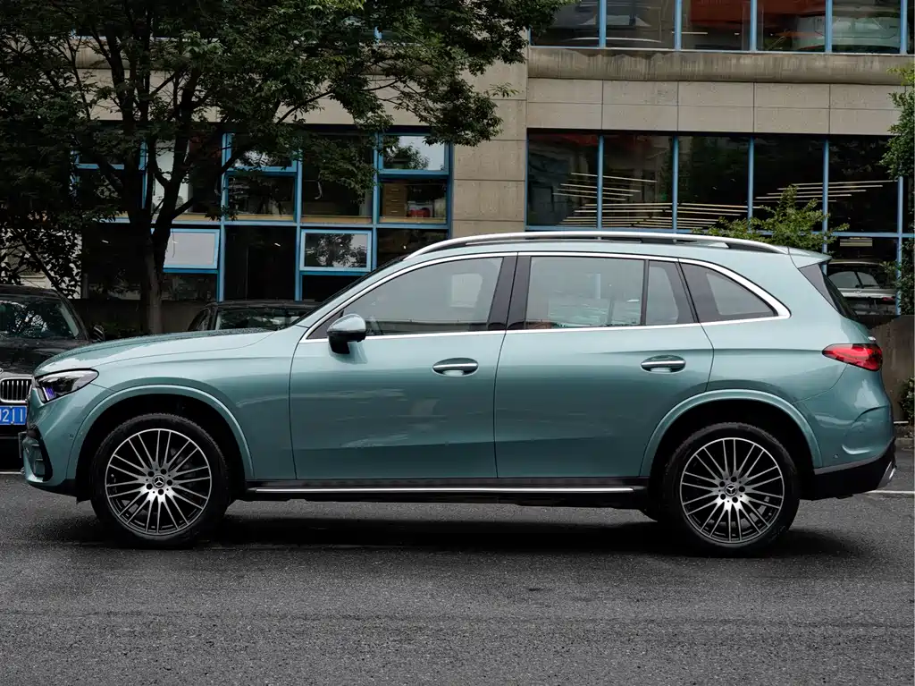 Mercedes-Benz GLC 2025 GLC 300 L 4MATIC Luxury 5 мест