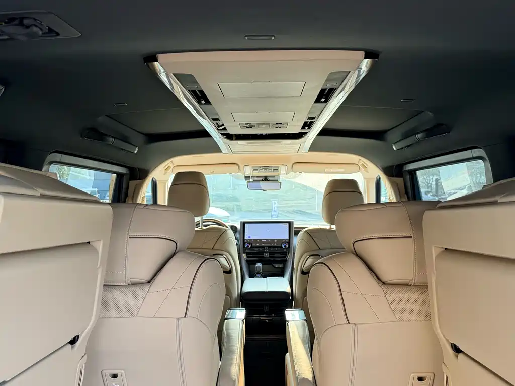 Toyota Vellfire — миниатюра 9