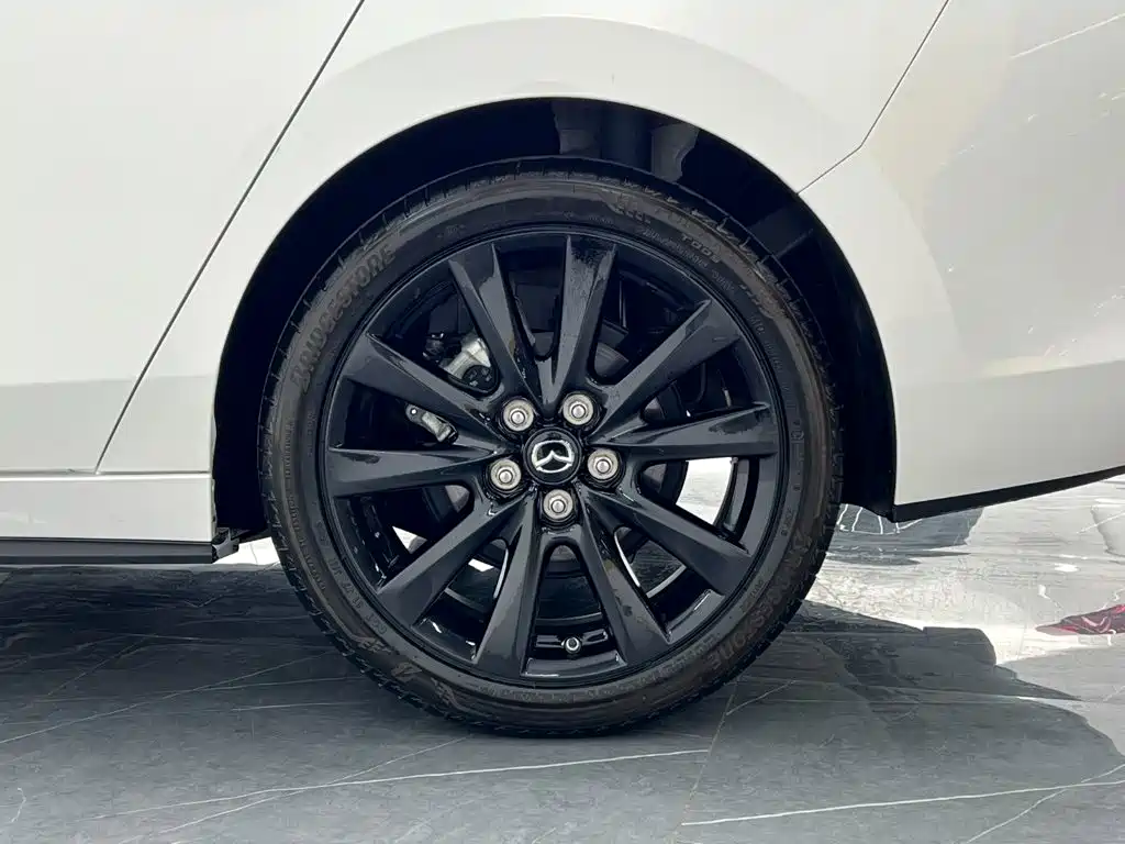 Mazda 3 Axela — миниатюра 24