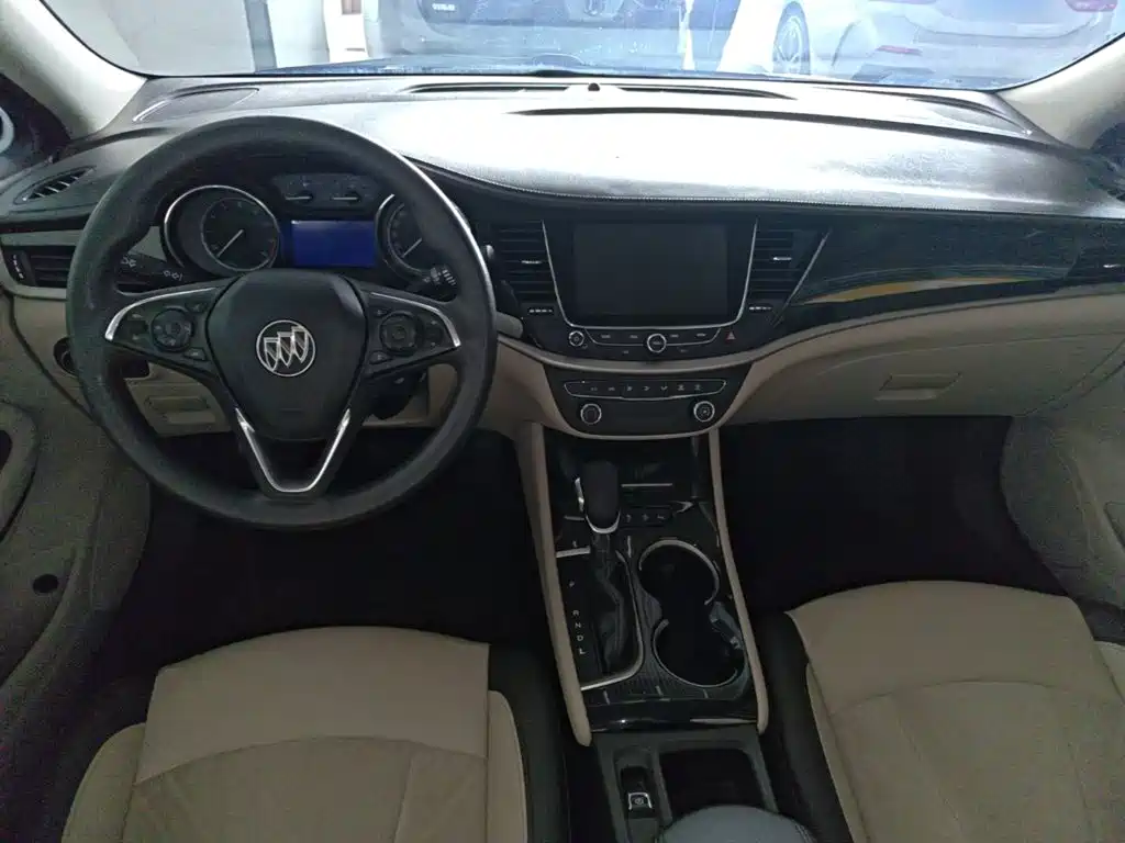 Buick Verano — миниатюра 10