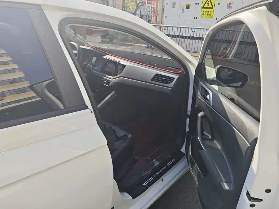 Volkswagen Polo — миниатюра 8