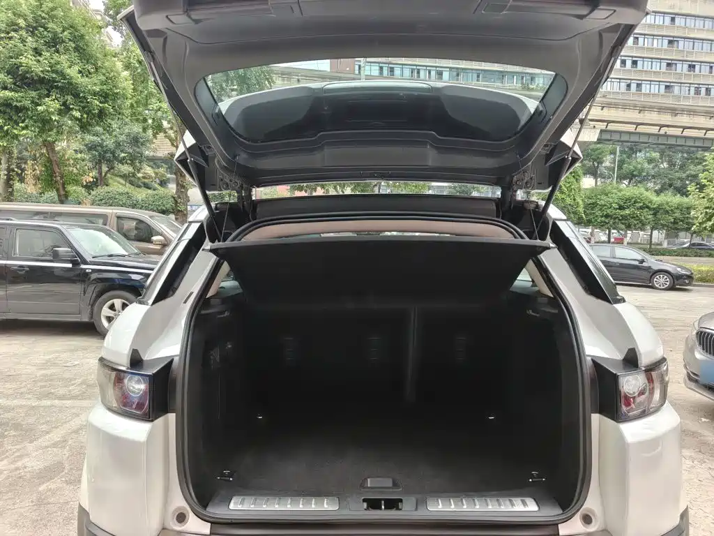 Land Rover Evoque — миниатюра 19
