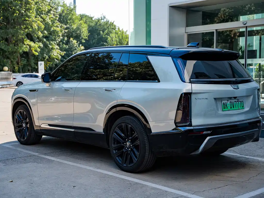 Cadillac VISTIQ — миниатюра 4