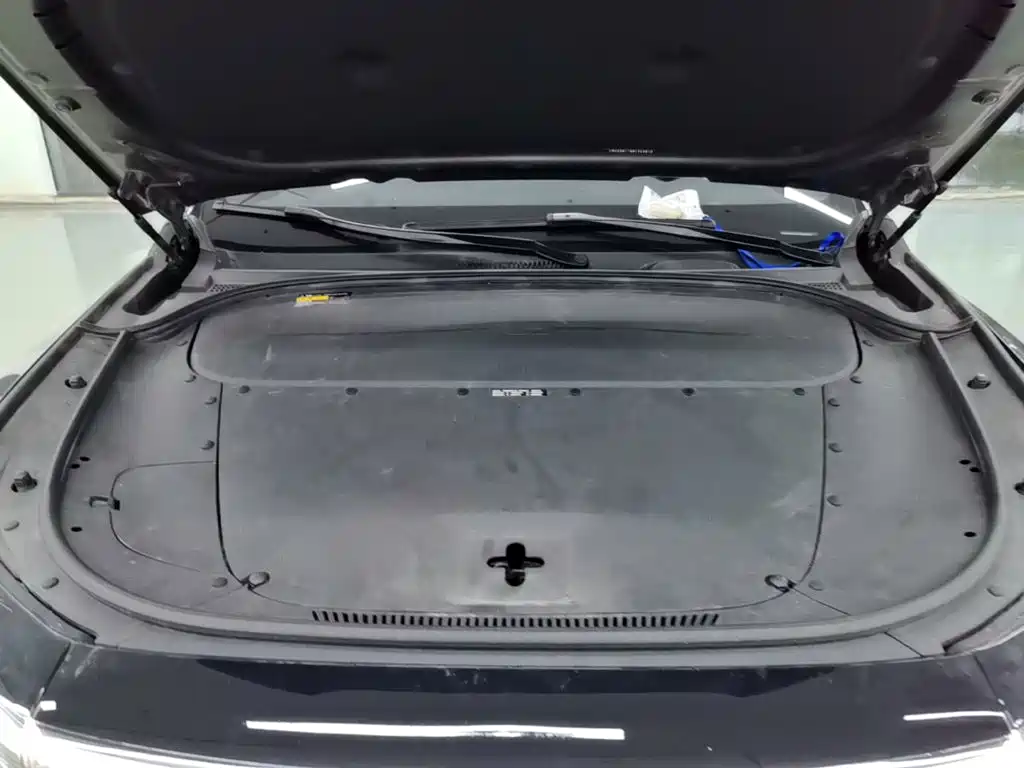 Li Auto Li ONE — миниатюра 20