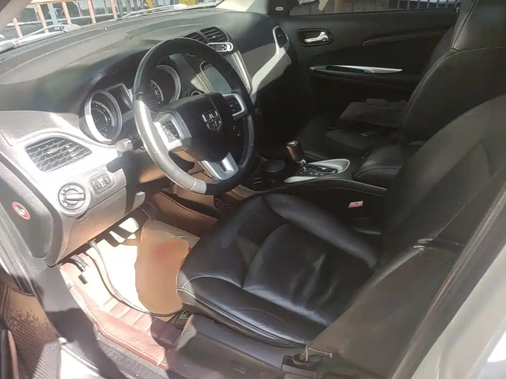 Dodge Journey — миниатюра 15