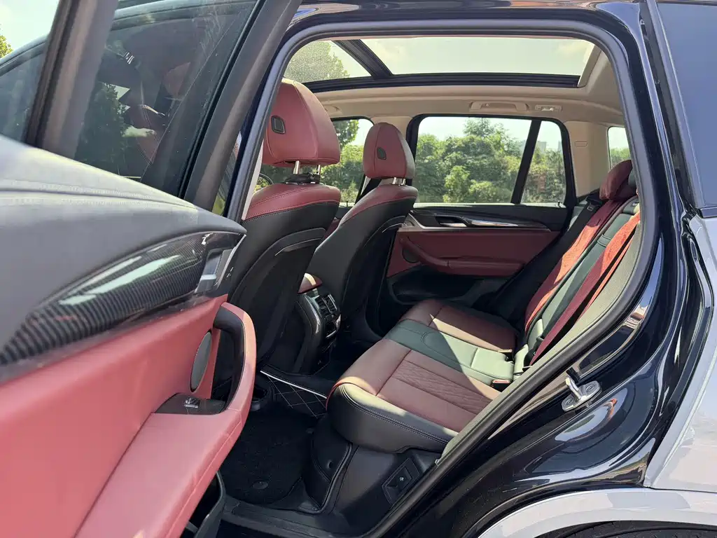 BMW iX3 — миниатюра 9