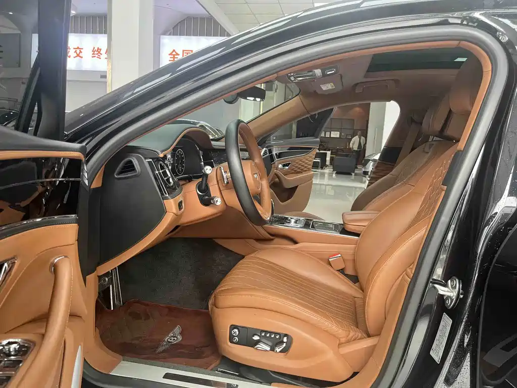 Bentley Flying Spur — миниатюра 4