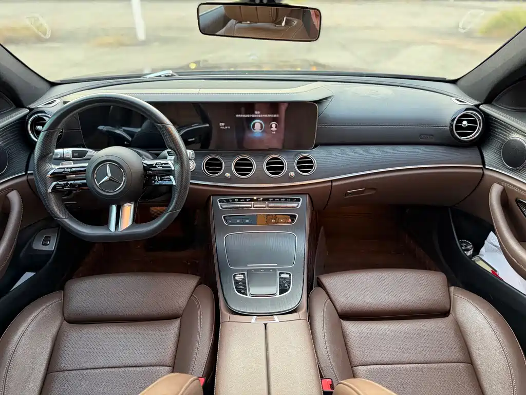 Mercedes-Benz E-Class — миниатюра 16