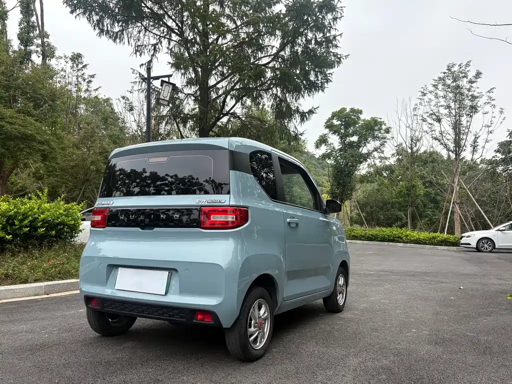 Wuling MINIEV — миниатюра 11