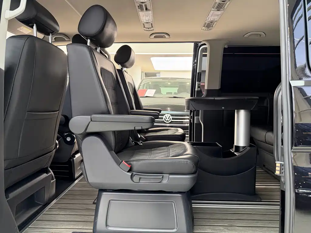 Volkswagen Caravelle — миниатюра 13