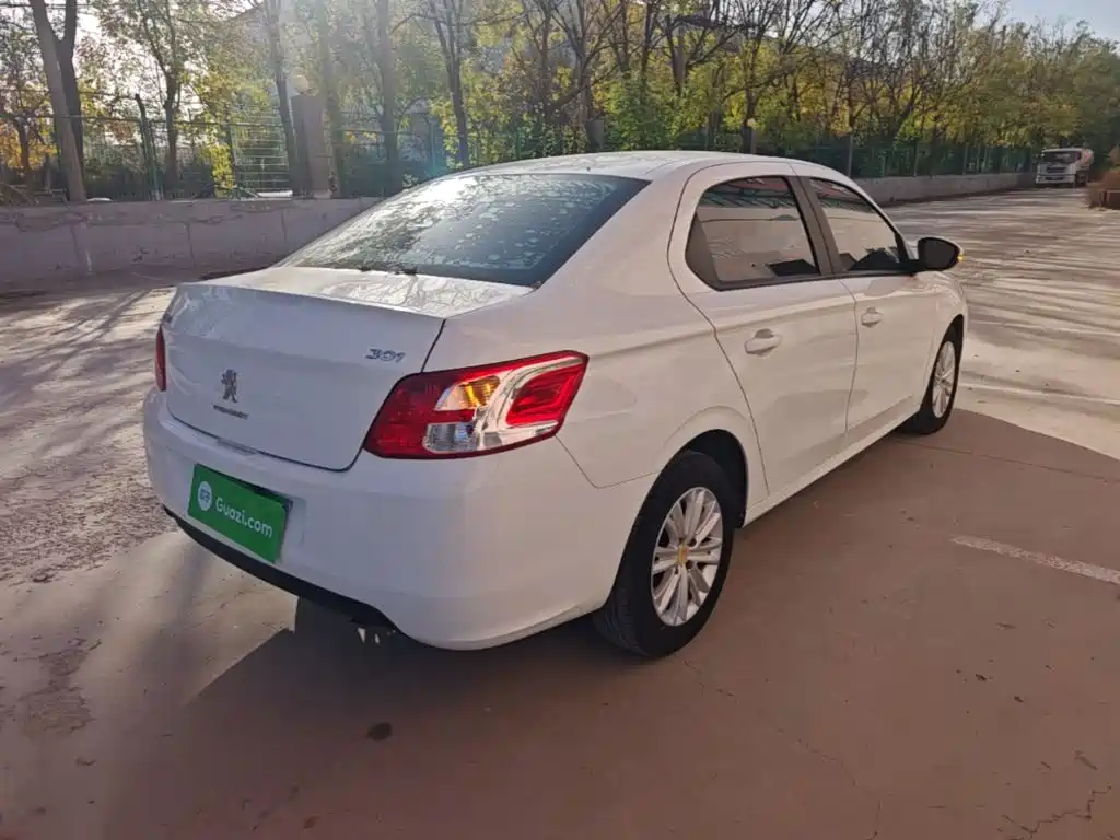 Peugeot 301 — миниатюра 7