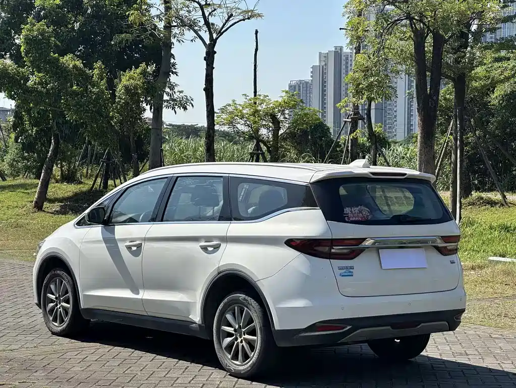 Geely Jia Ji — миниатюра 7