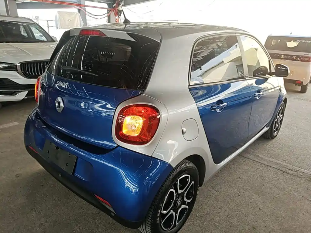 smart Smart Forfour — миниатюра 7