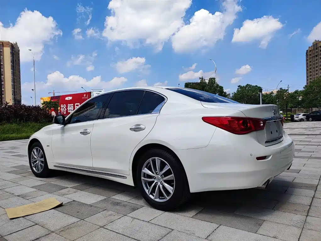 Infiniti Q50L 2016 2.0T Enjoy
