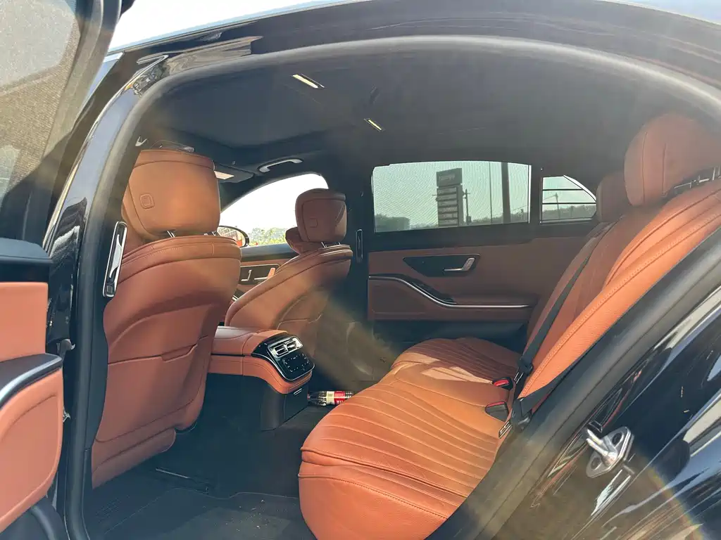Mercedes-Benz S-Class — миниатюра 3