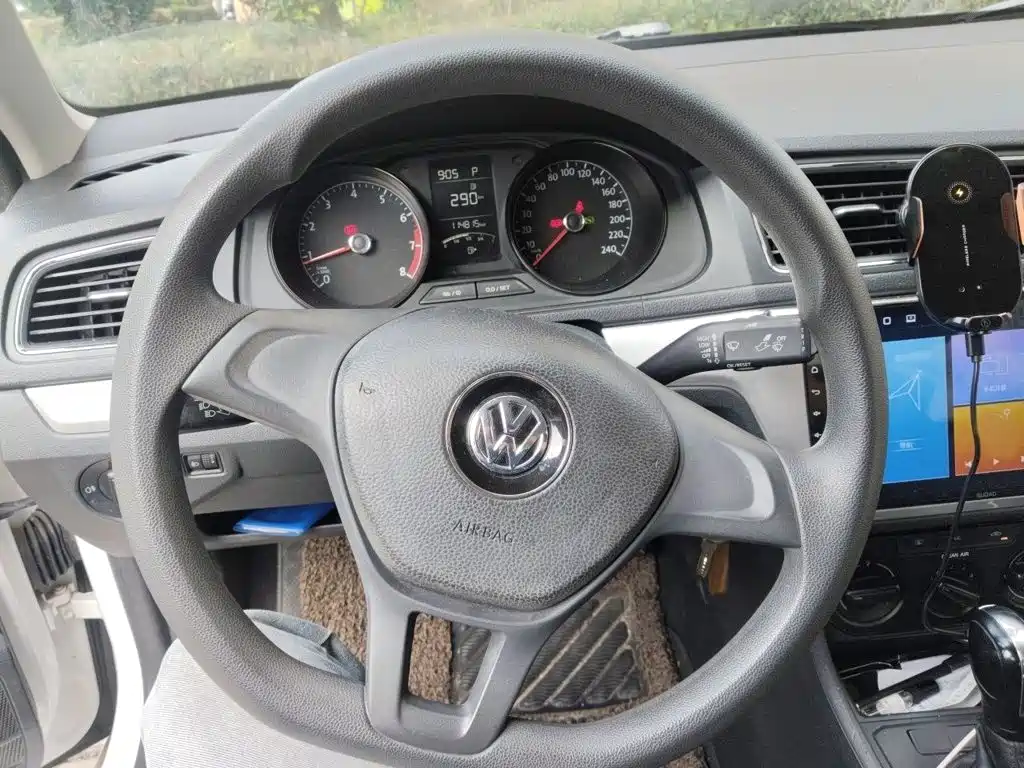 Volkswagen Lavida — миниатюра 3