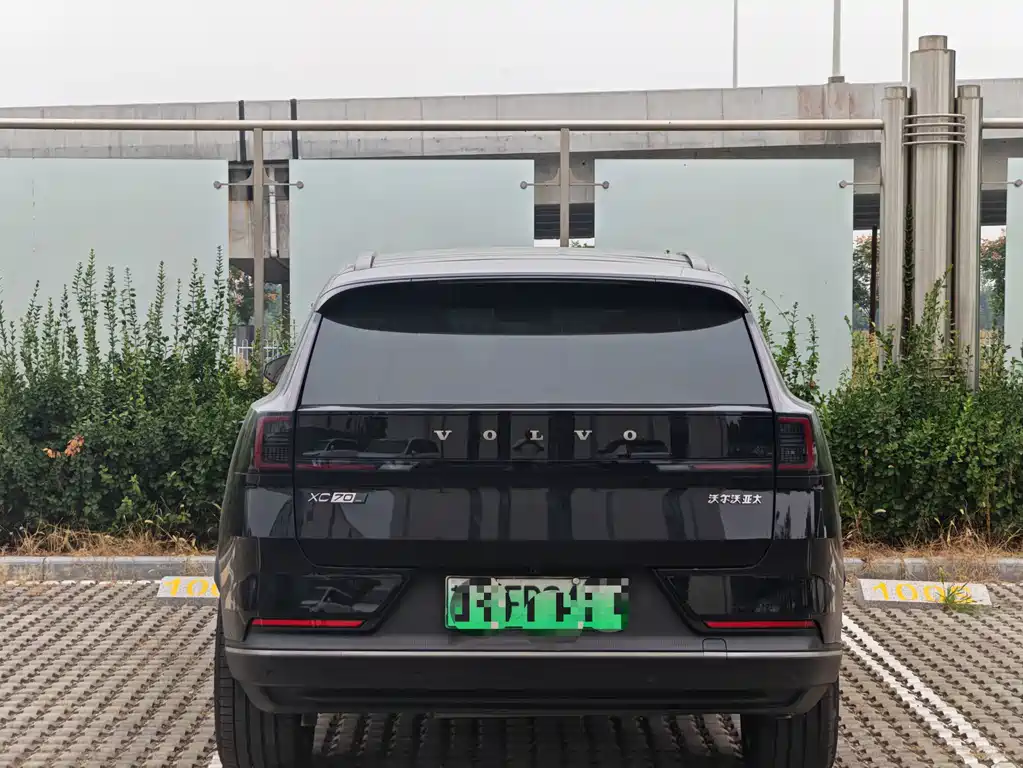 Volvo XC70 PHEV — миниатюра 4