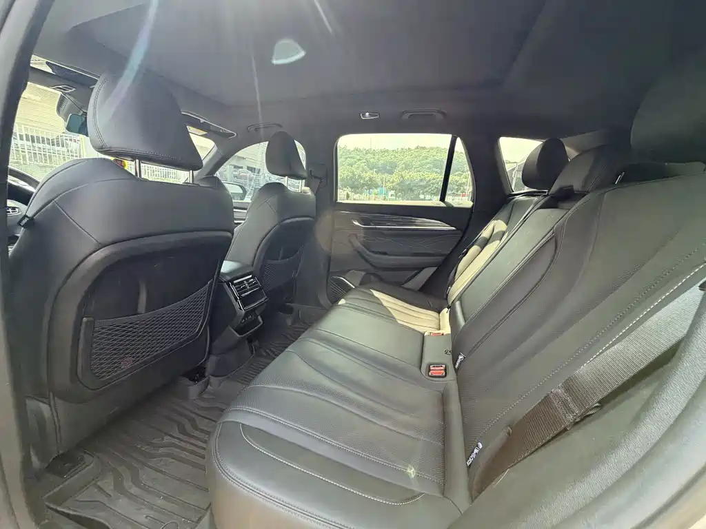 Geely Xingyue L — миниатюра 11