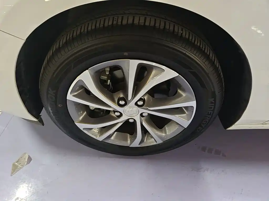 Buick Verano — миниатюра 23
