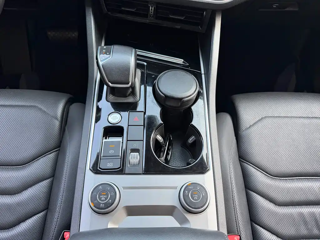 Volkswagen Touareg — миниатюра 9