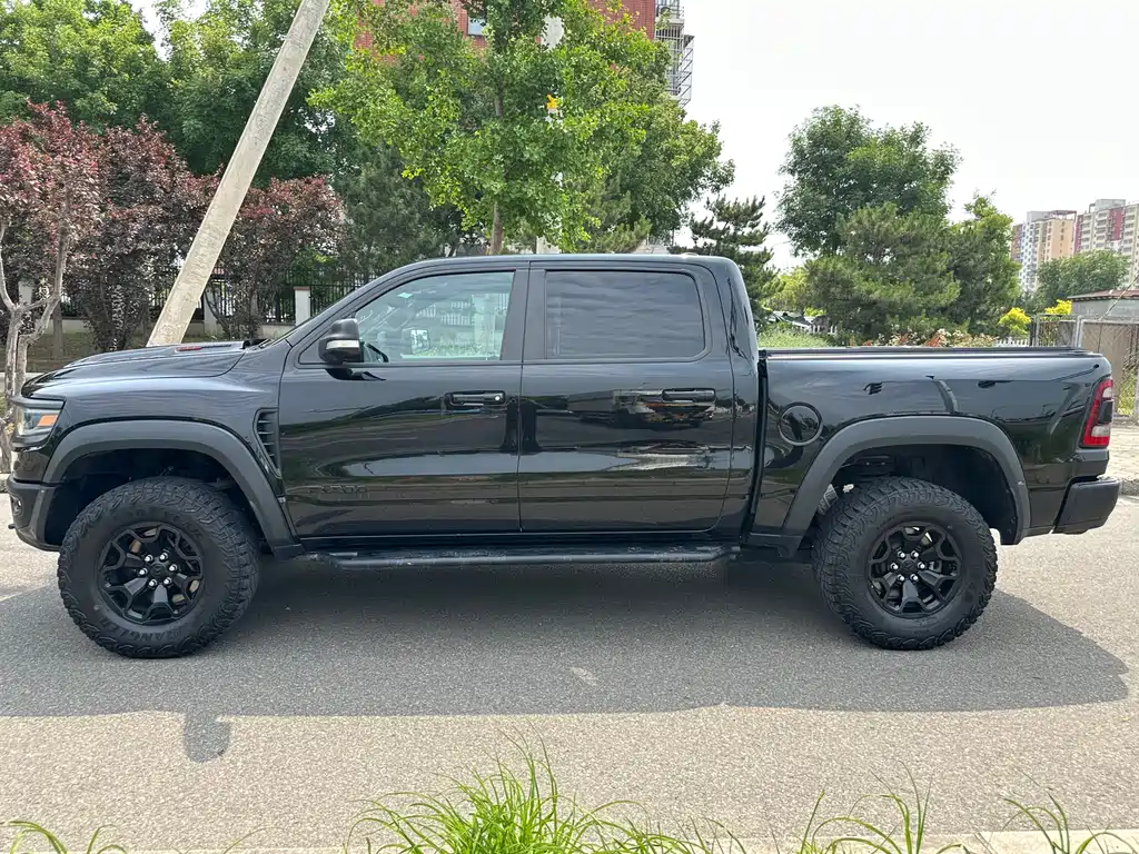 Ram Trucks 2024 6.2T AT