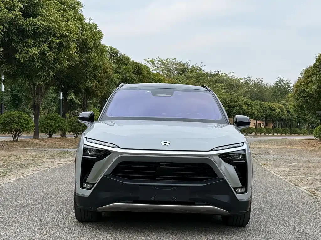 Nio ES8 2021