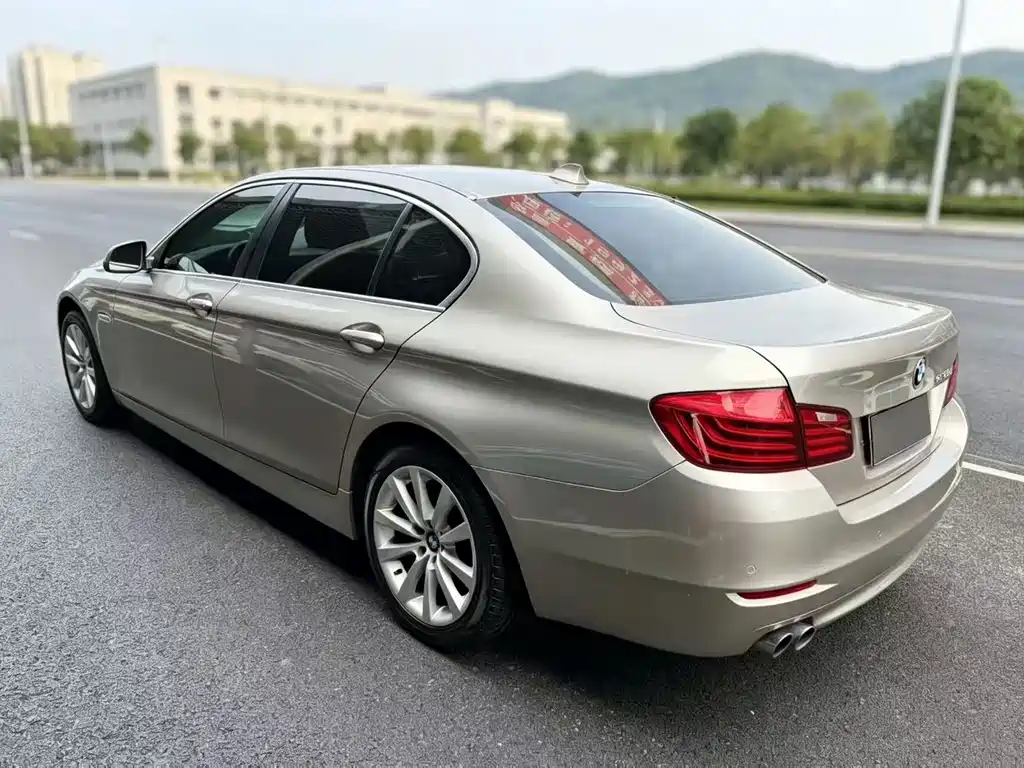 BMW 3 Series — миниатюра 7