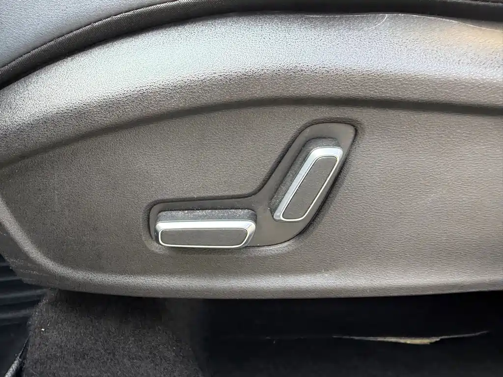 Geely Boyue L — миниатюра 8