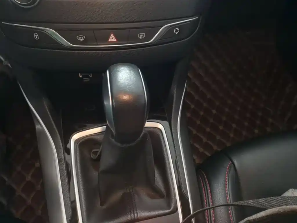 Peugeot 408 — миниатюра 14