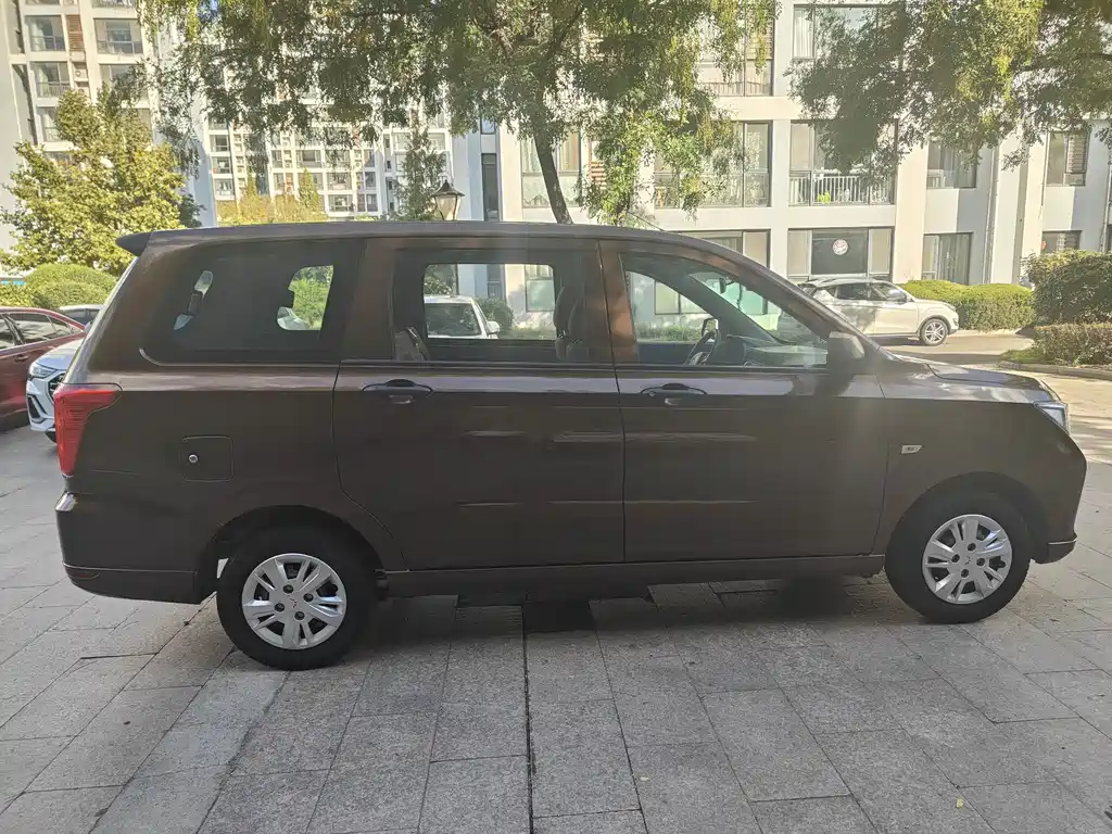 Wuling Hongguang — миниатюра 4