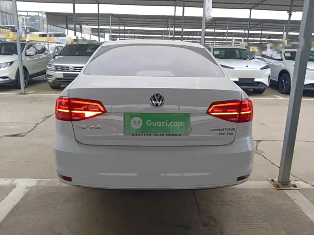 Volkswagen Sagitar — миниатюра 6