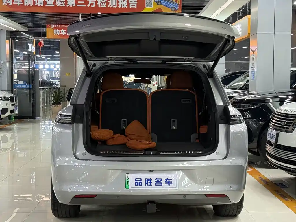 Li Auto Li L8 — миниатюра 6