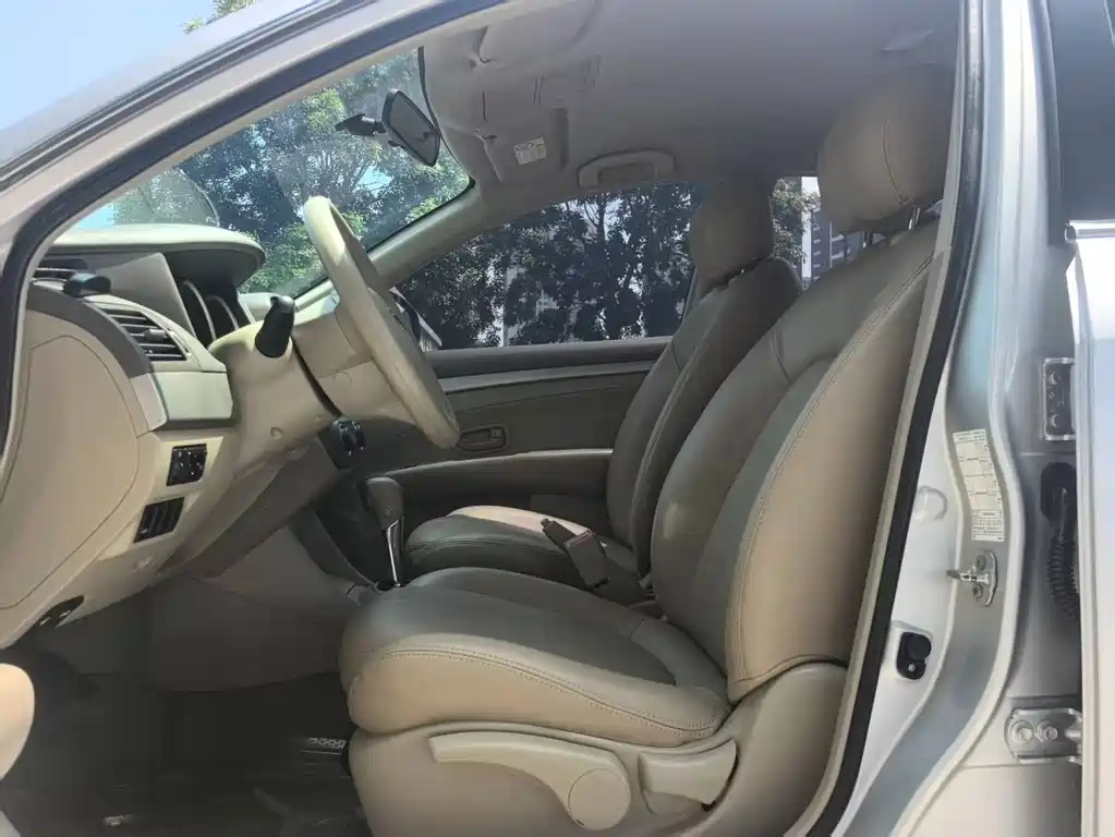 Nissan Sylphy — миниатюра 4