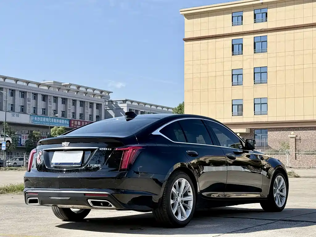 Cadillac CT5 — миниатюра 7