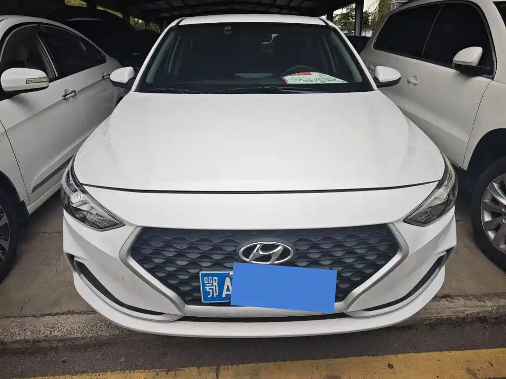 Hyundai Elantra — миниатюра 2